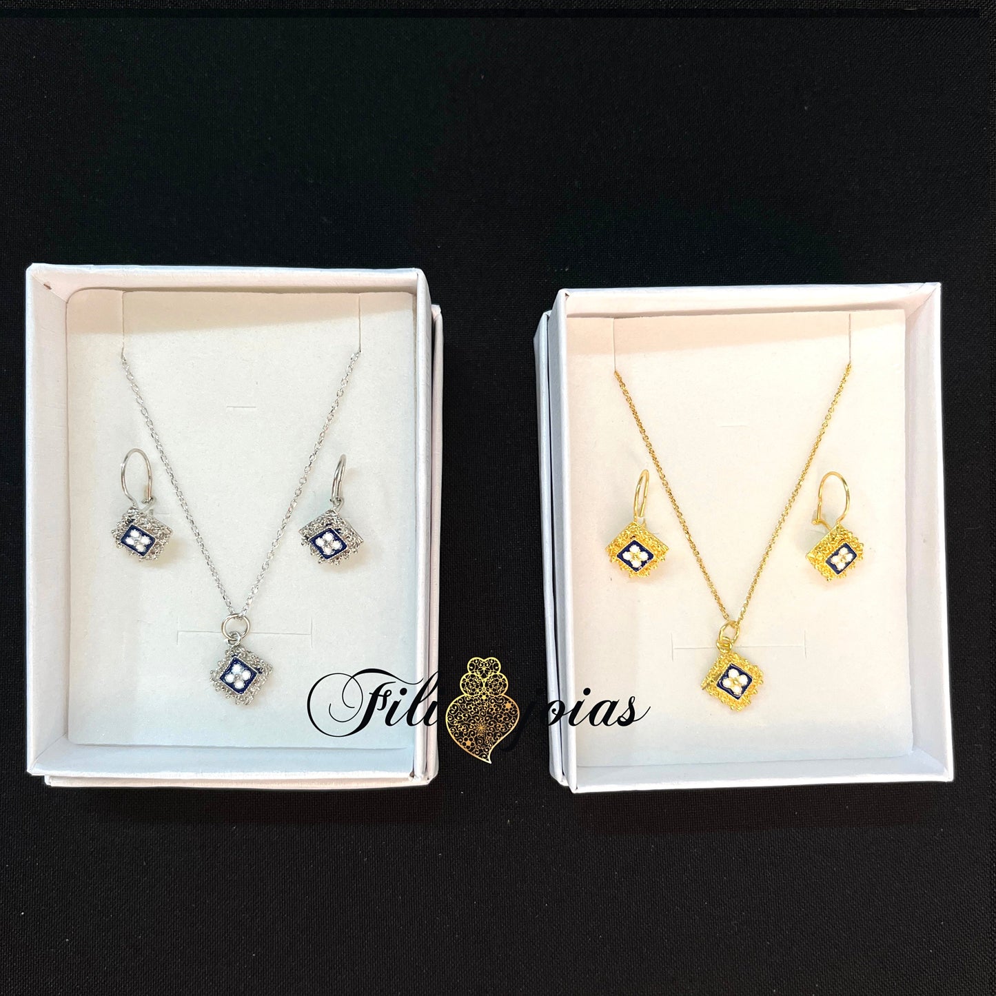 Conjunto Losango de Esmalte com Caramujos (tamanho S)