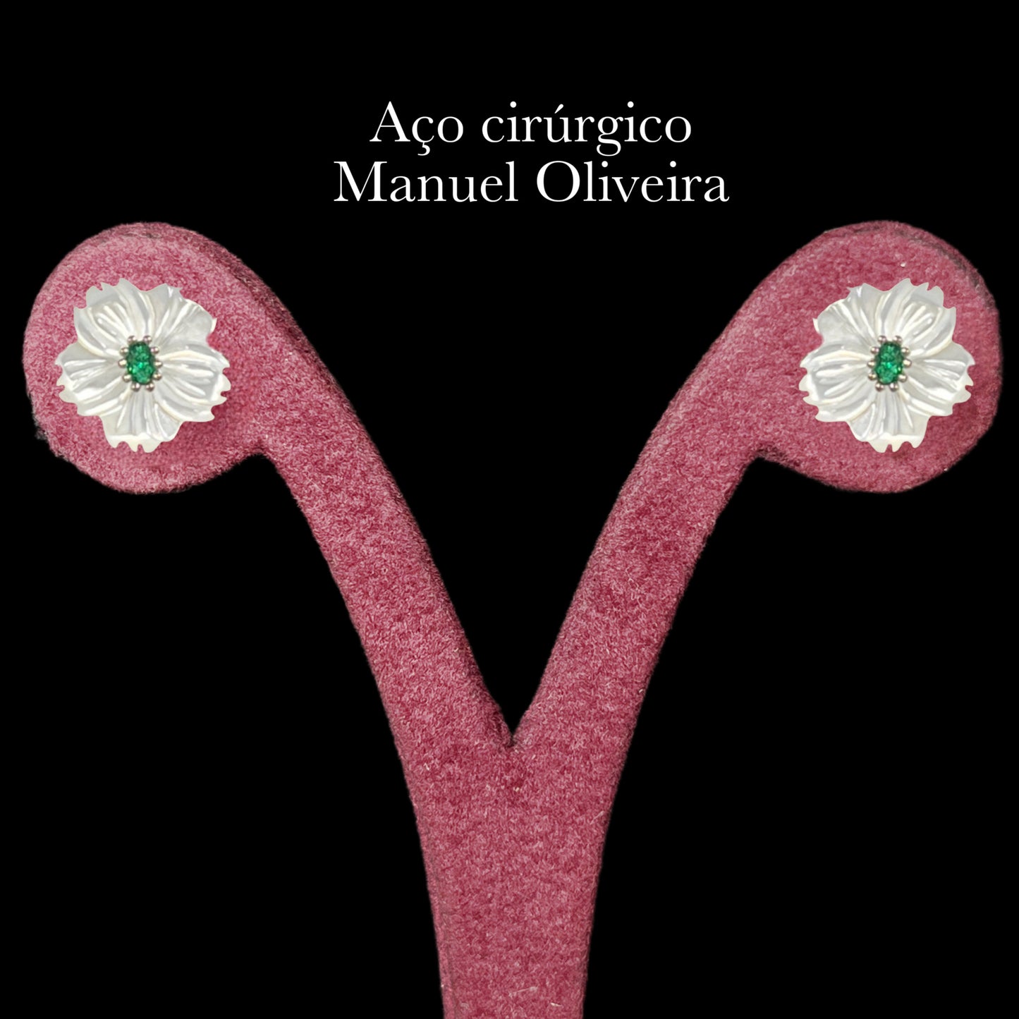 •Conjunto Flor em Mar de Pérola com Zircónia Verde Aço Cirúrgico Hipoalergênico
