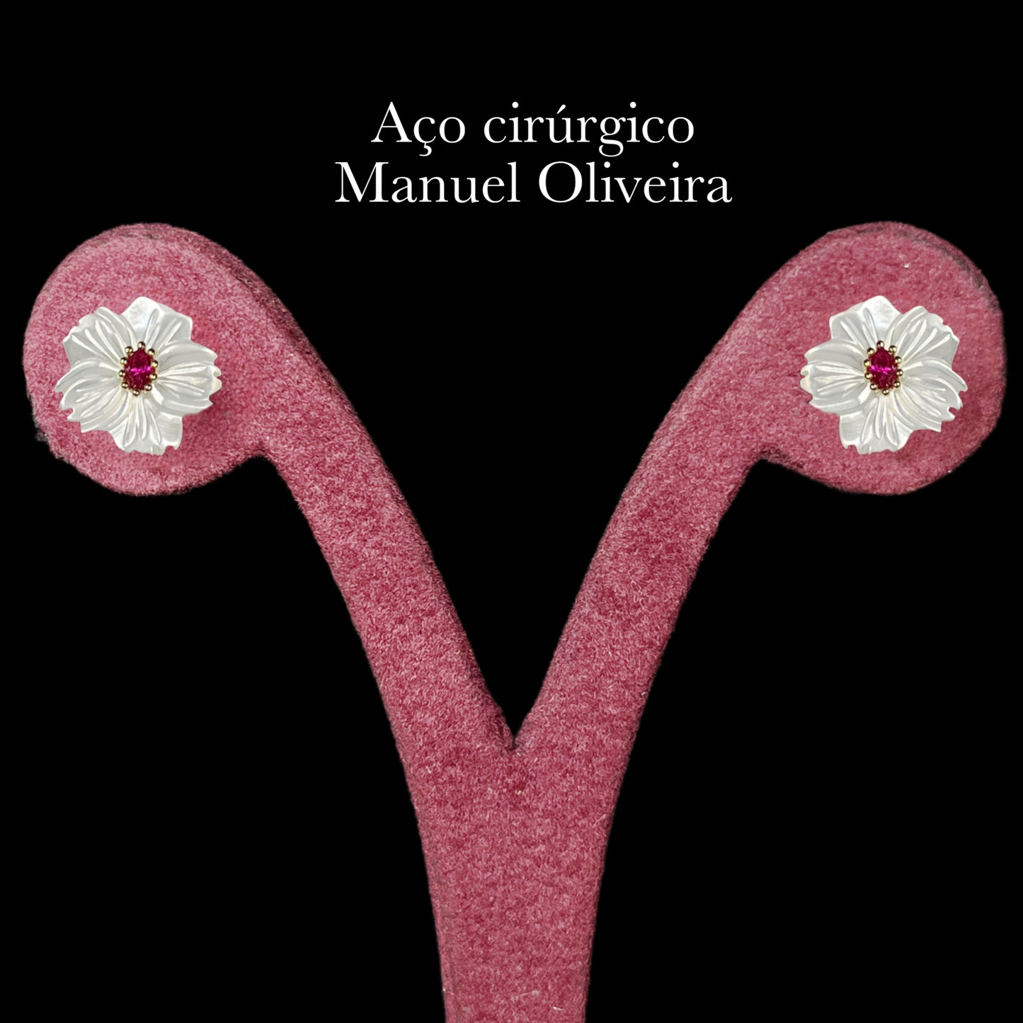 •Conjunto Flor em Mar de Pérola com Zircónia Vermelha Aço Cirúrgico Hipoalergênico