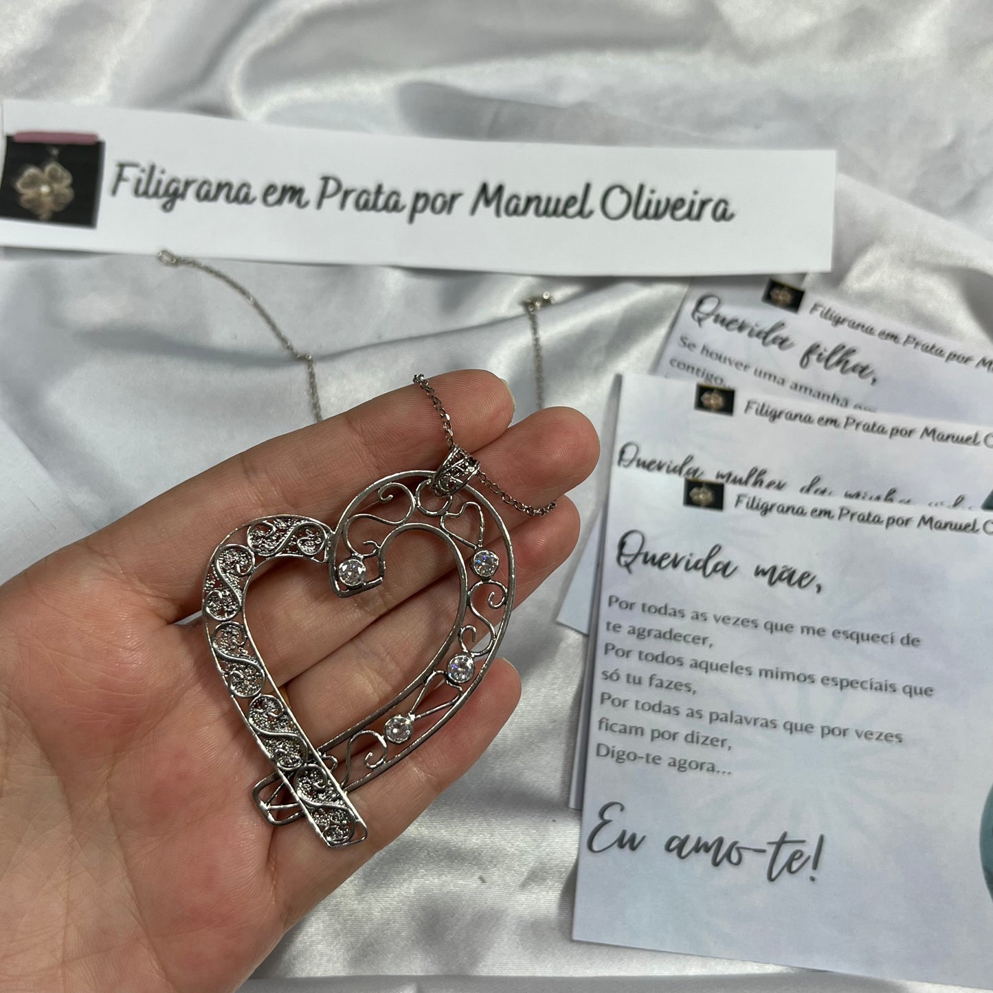Medalha Coração Entrelaçado