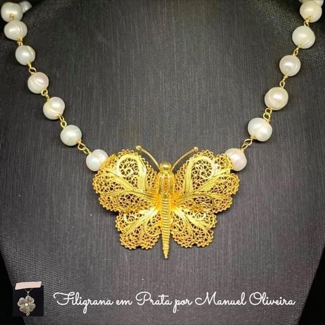 Colar Pérolas com Borboleta em Filigrana